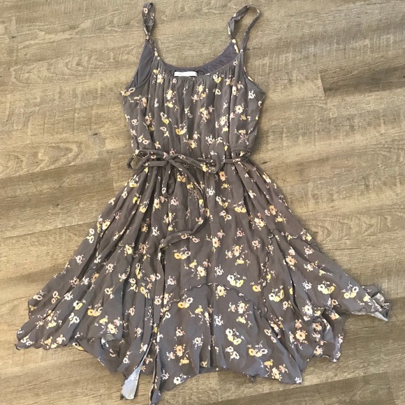 LC Lauren Conrad Dresses & Skirts - 👗LC Lauren Conrad floral dress